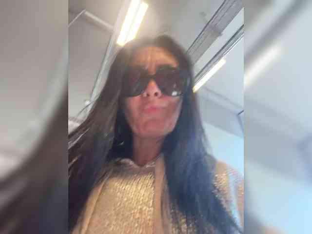 Karolina_Milf webcam