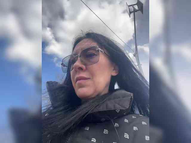 Karolina_Milf webcam