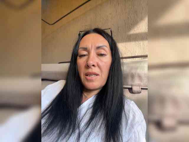 Karolina_Milf webcam