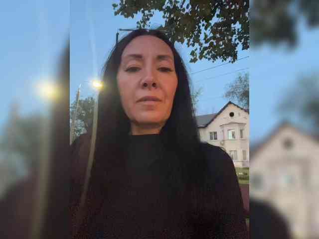Karolina_Milf webcam