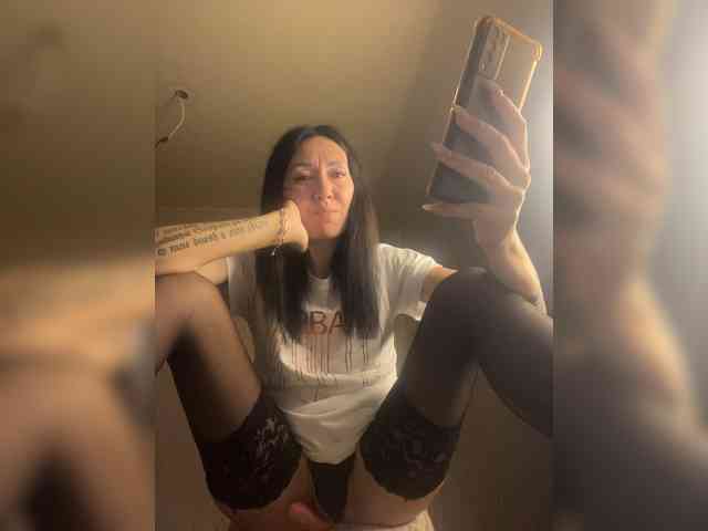 Karolina_Milf webcam