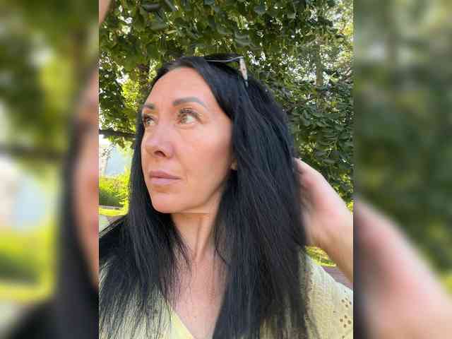 KarolinaMilf Sex Cam Show