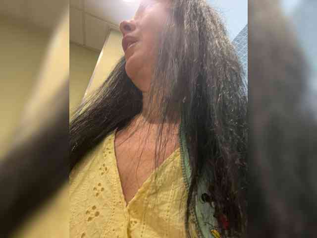 Karolina_Milf webcam