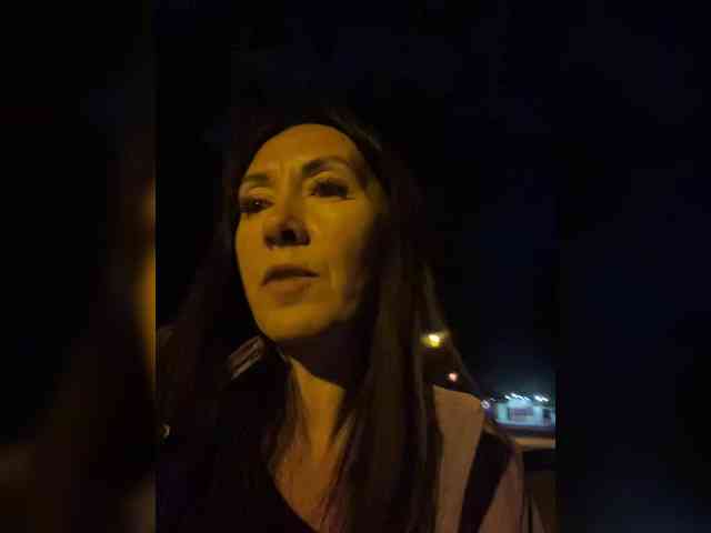 Karolina_Milf webcam