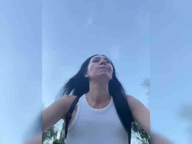 Karolina_Milf webcam
