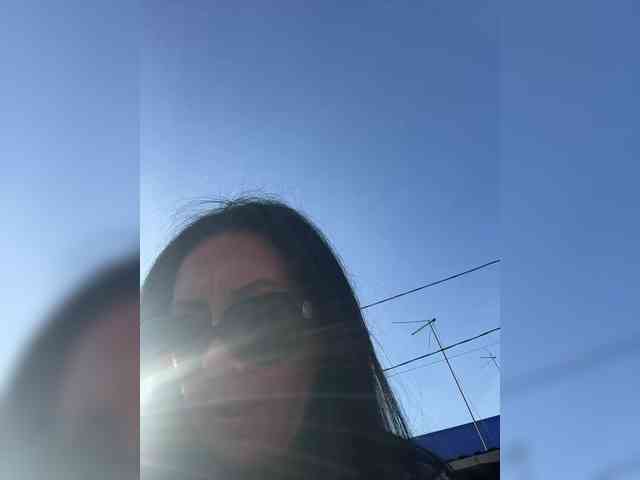 Karolina_Milf webcam