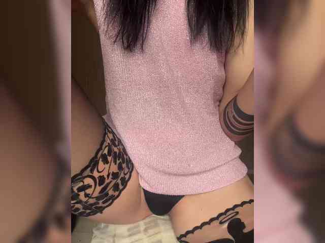 Karolina_Milf webcam