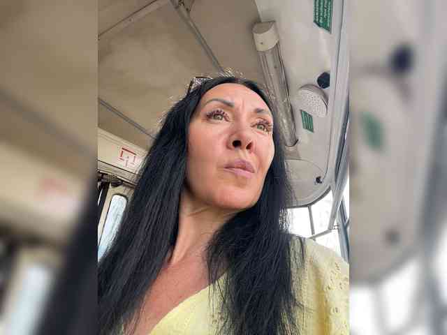 Karolina_Milf webcam