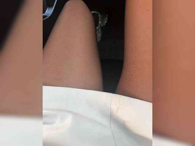 Karolina_Milf webcam