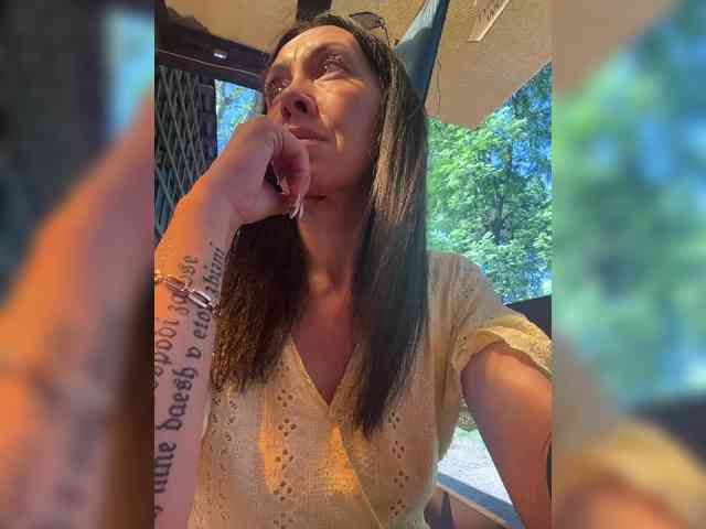 Karolina_Milf webcam
