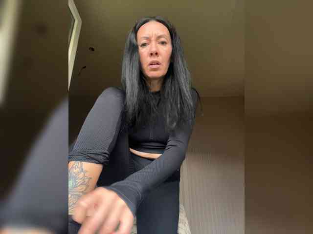 Karolina_Milf webcam