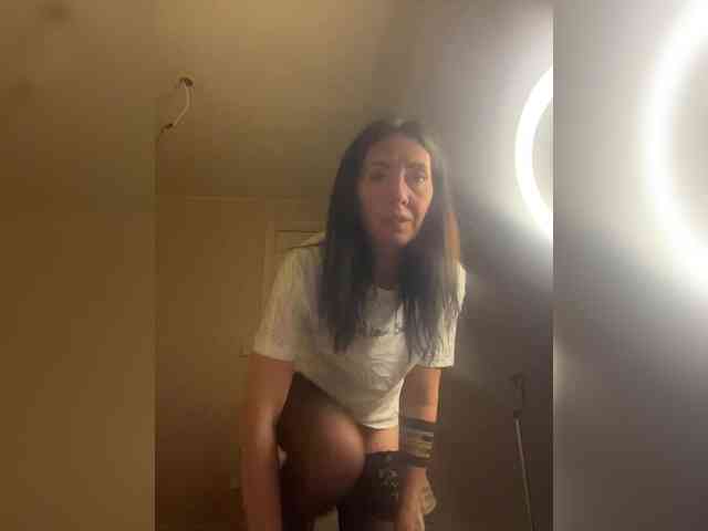 KarolinaMilf Live Webcam on BongaCams
