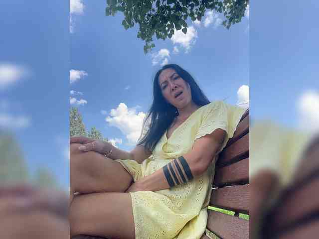 KarolinaMilf Sex Cam Show