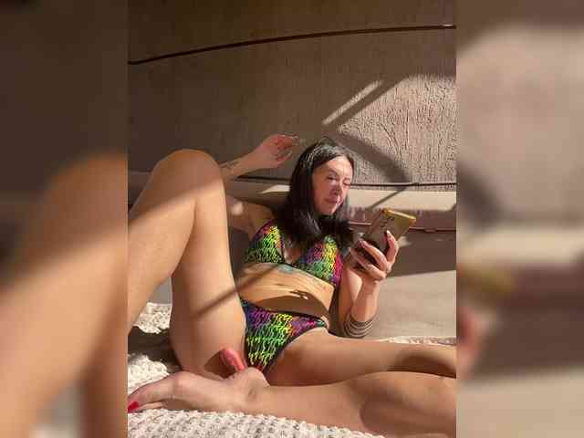 Karolina_Milf webcam