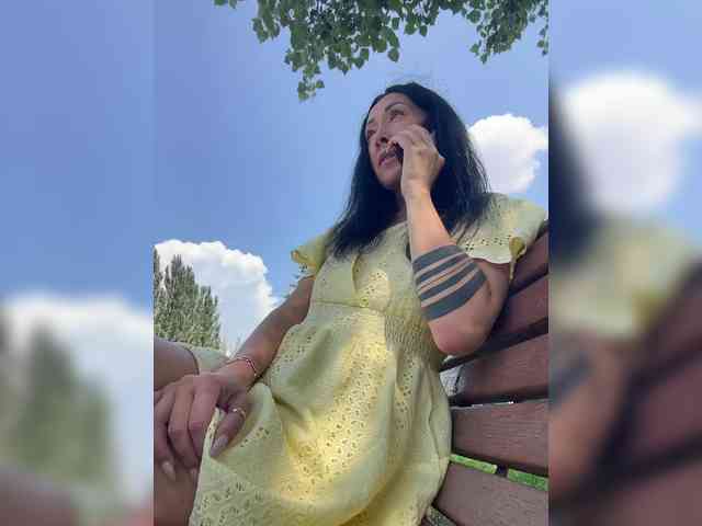 Karolina_Milf webcam