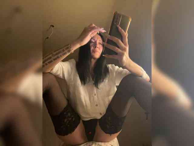 KarolinaMilf Sex Cam Show