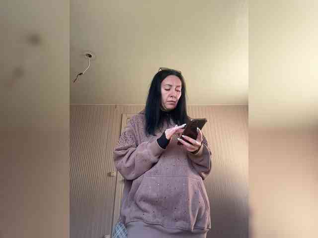 Karolina_Milf webcam