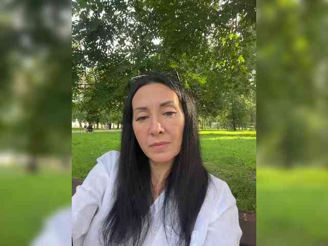 Karolina_Milf webcam