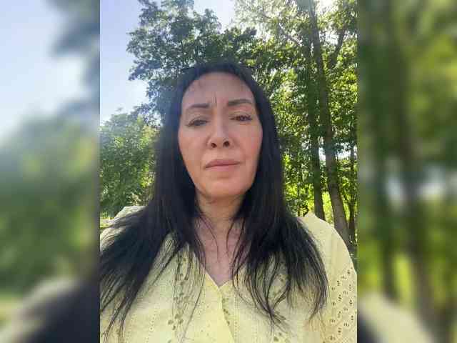 Karolina_Milf webcam
