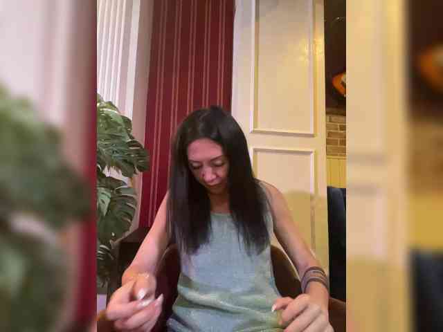 Karolina_Milf webcam