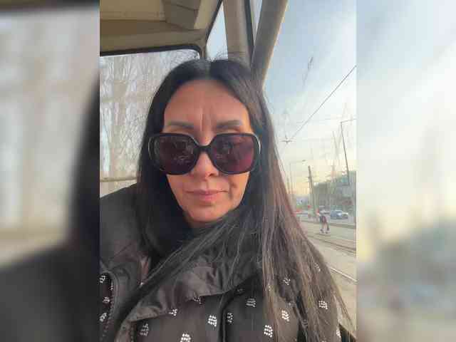 Karolina_Milf webcam