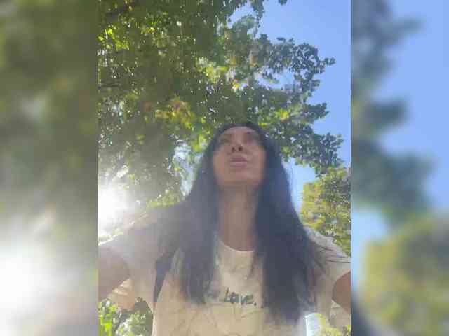 Truliuliusha's cam show statistics and live stream