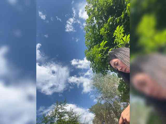Karolina_Milf webcam