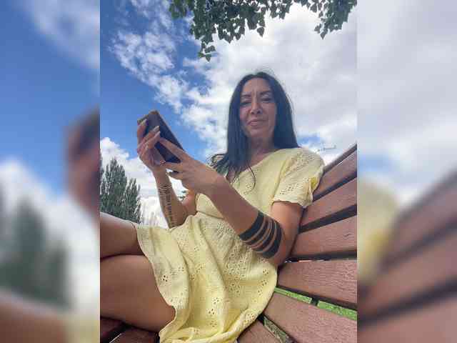 KarolinaMilf Sex Cam Show