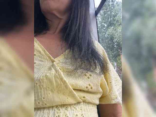 Karolina_Milf webcam