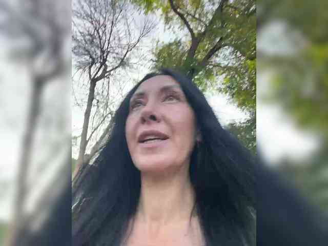 KarolinaMilf Sex Cam Show