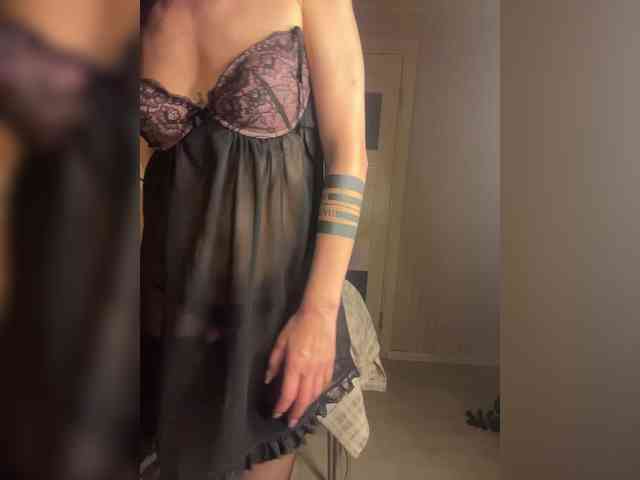 Karolina_Milf webcam