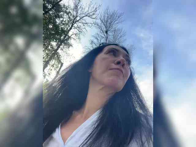 Karolina_Milf webcam