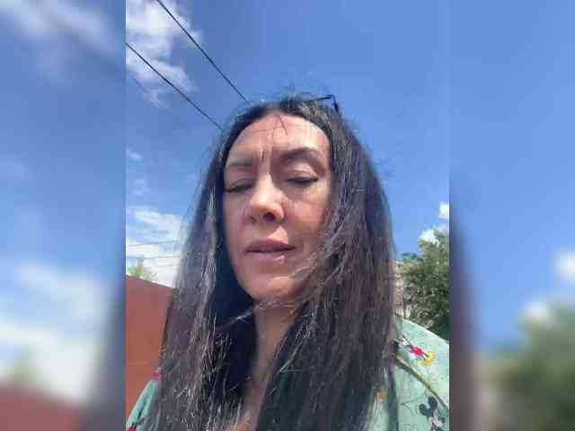 Karolina_Milf webcam