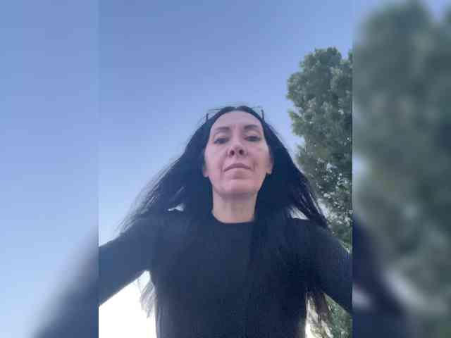 Karolina_Milf webcam