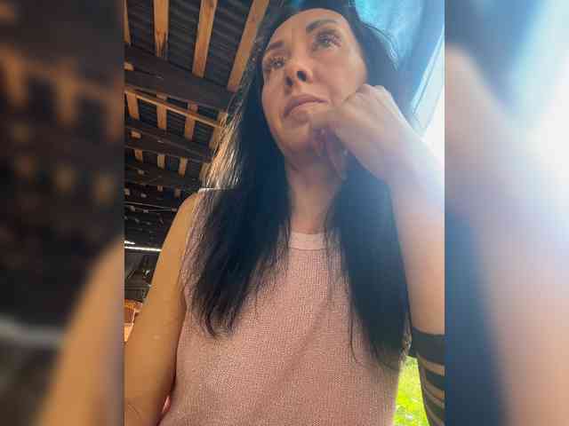 Karolina_Milf webcam