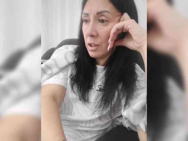 Karolina_Milf webcam