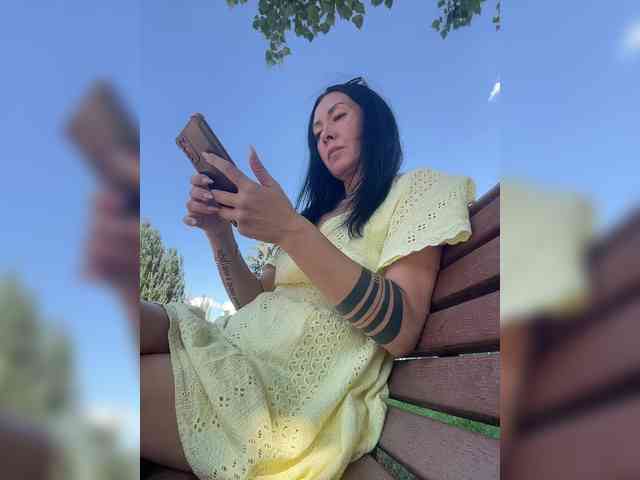 KarolinaMilf Sex Cam Show