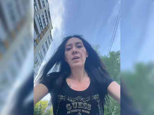 Karolina_Milf webcam