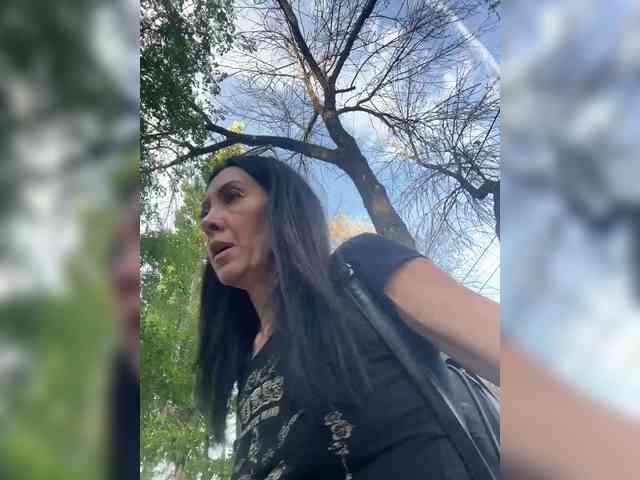 Karolina_Milf webcam