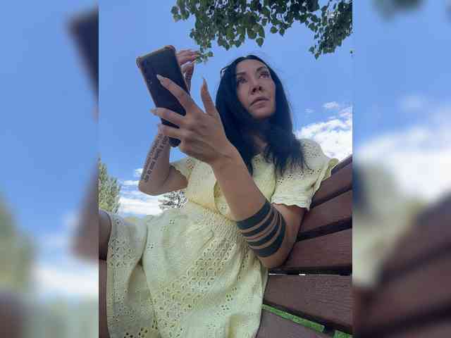 KarolinaMilf Sex Cam Show
