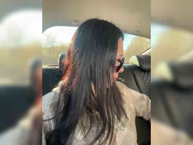 Karolina_Milf webcam