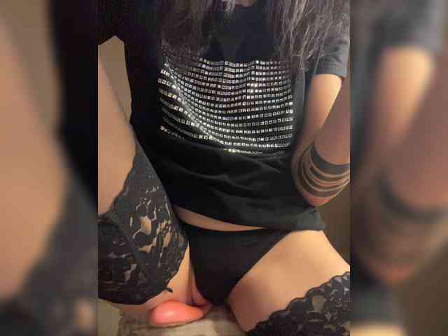 Karolina_Milf webcam
