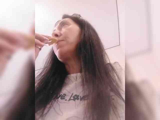 Karolina_Milf webcam