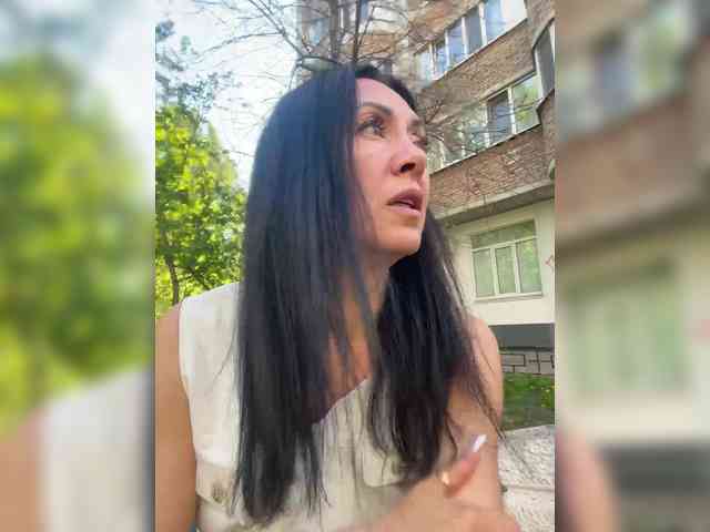 Karolina_Milf webcam