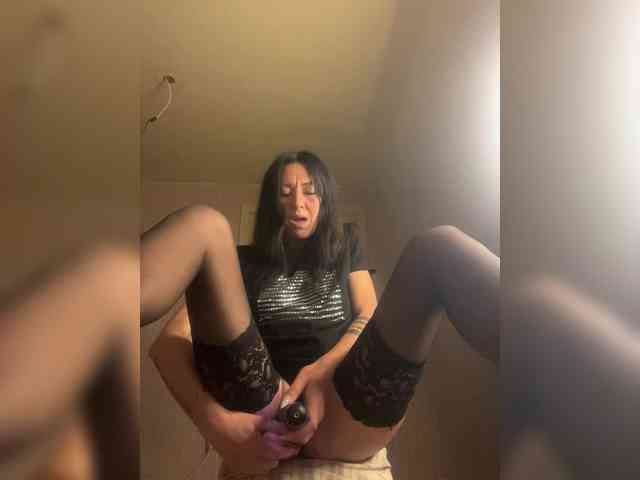 Karolina_Milf webcam