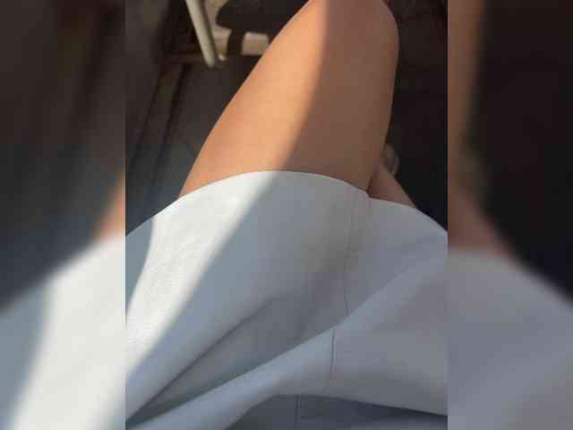 Karolina_Milf webcam