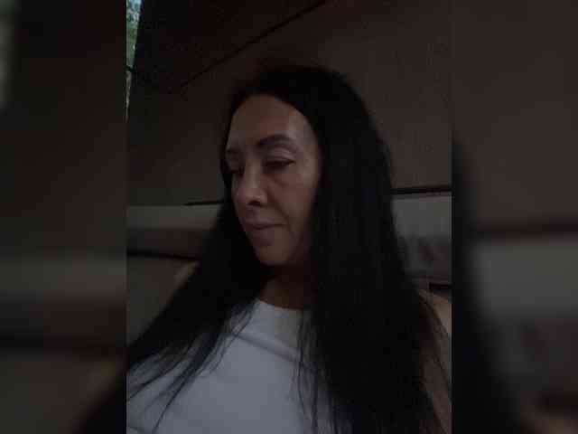 Karolina_Milf webcam