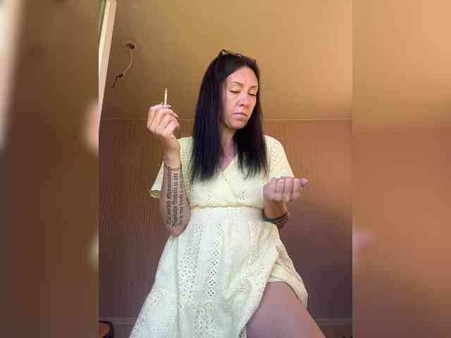 Karolina_Milf webcam