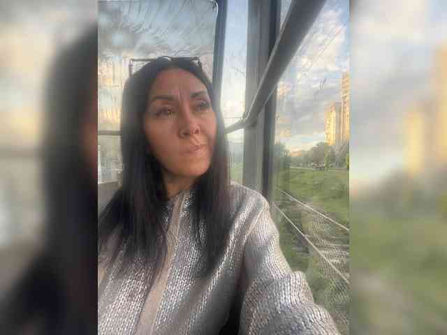 Karolina_Milf webcam