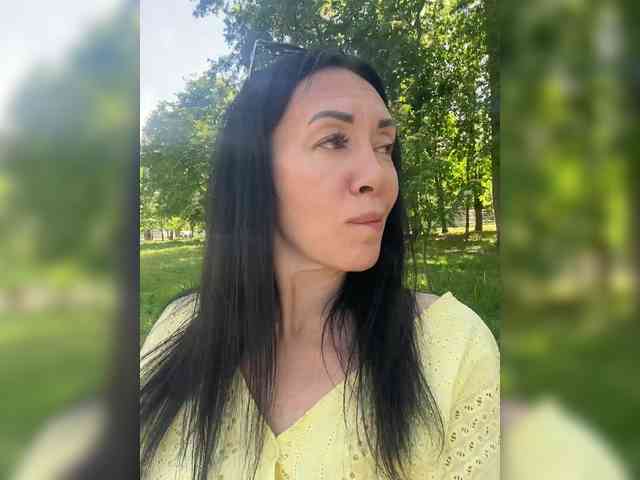 Karolina_Milf webcam
